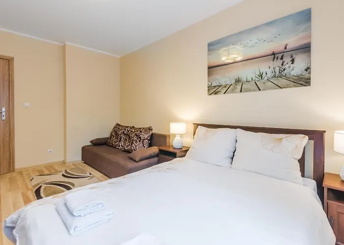 Apartament Księżycowy Z Ogrodem- *